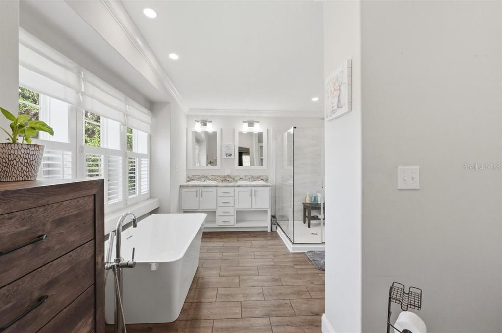 На продажу: $575,000 (3 спален, 2 ванн, 1929 Квадратных фут)