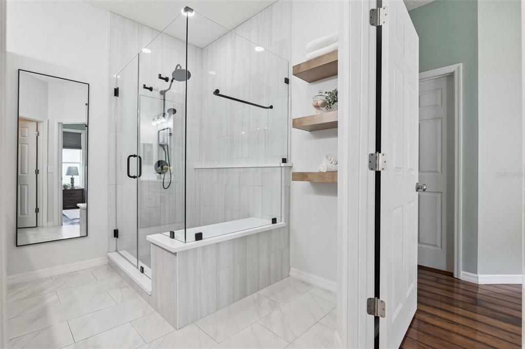 Activo con contrato: $495,000 (4 camas, 2 baños, 1803 Pies cuadrados)