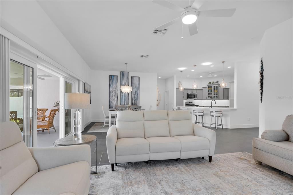 En Venta: $849,000 (3 camas, 2 baños, 2061 Pies cuadrados)
