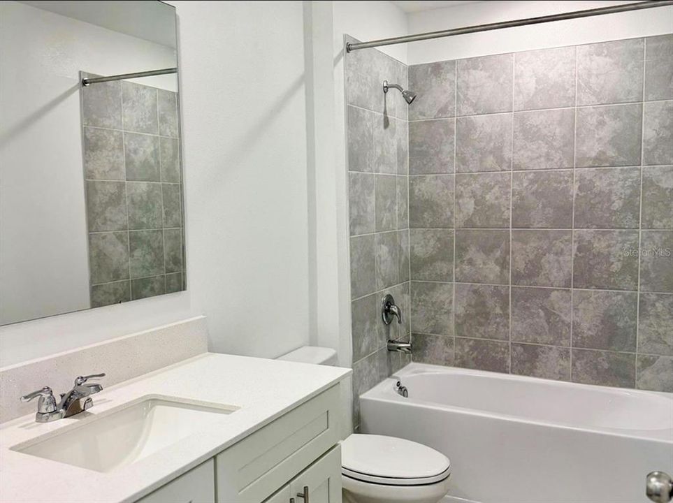 En Renta: $1,950 (4 camas, 2 baños, 1879 Pies cuadrados)