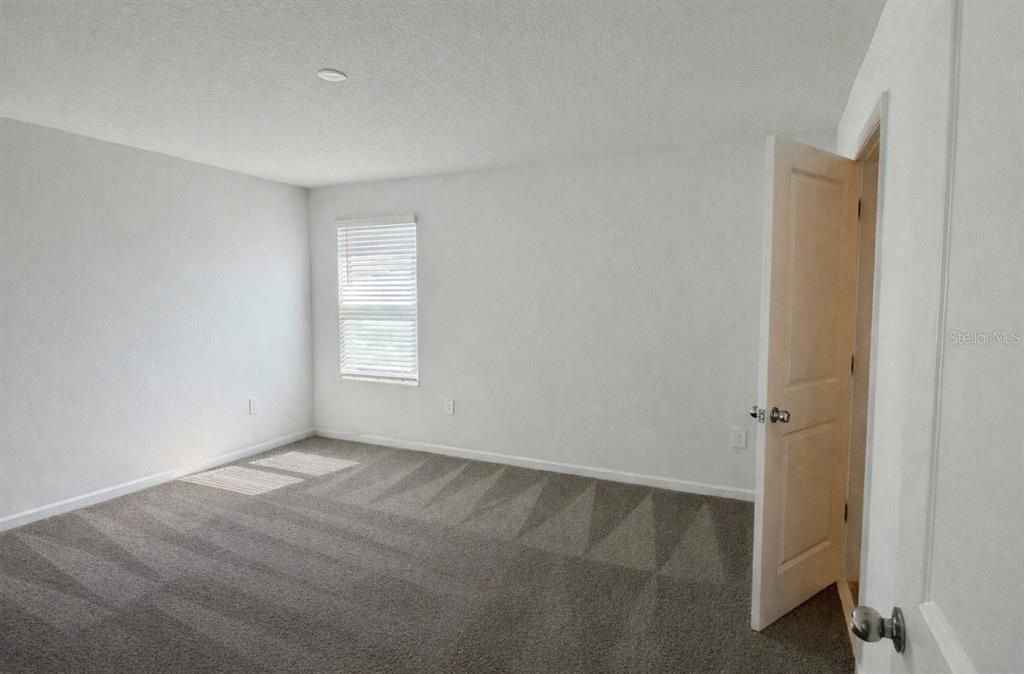 En Renta: $1,950 (4 camas, 2 baños, 1879 Pies cuadrados)