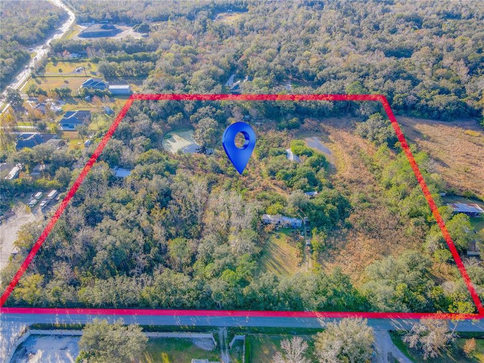 待售: $2,500,000 (9.36 acres)
