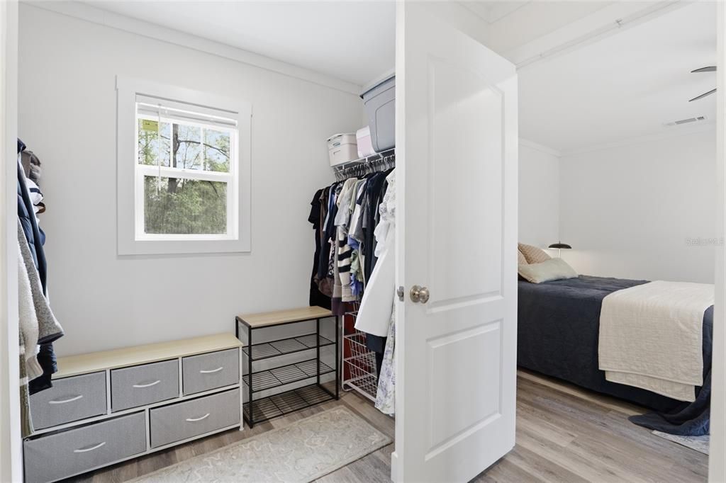 На продажу: $199,900 (3 спален, 2 ванн, 1140 Квадратных фут)