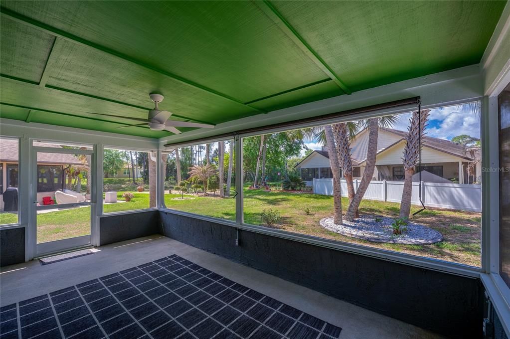 Active With Contract: $249,900 (2 beds, 2 baths, 1118 Square Feet)