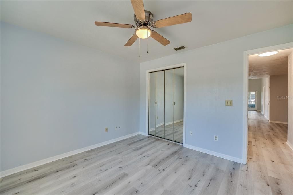 Active With Contract: $249,900 (2 beds, 2 baths, 1118 Square Feet)