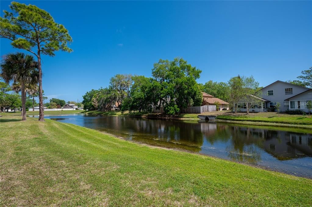 Active With Contract: $249,900 (2 beds, 2 baths, 1118 Square Feet)