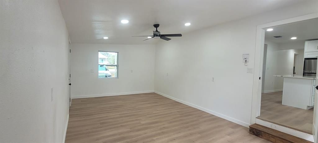 Activo con contrato: $269,000 (2 camas, 1 baños, 1023 Pies cuadrados)