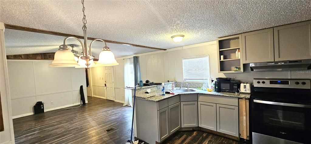 En Venta: $124,900 (2 camas, 2 baños, 924 Pies cuadrados)