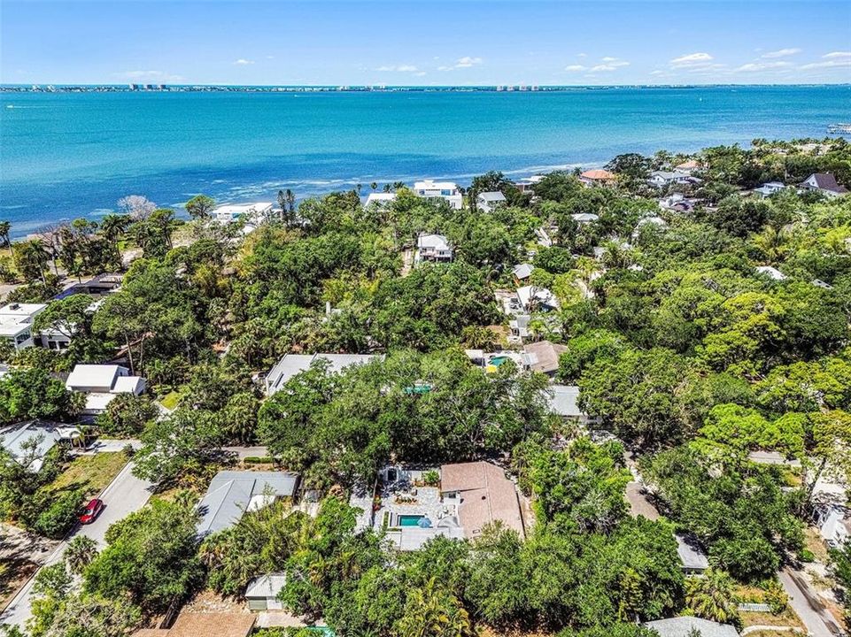 En Venta: $865,000 (3 camas, 3 baños, 2038 Pies cuadrados)