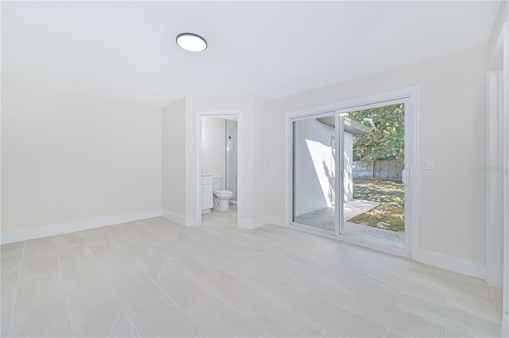 На продажу: $425,000 (5 спален, 0 ванн, 2217 Квадратных фут)