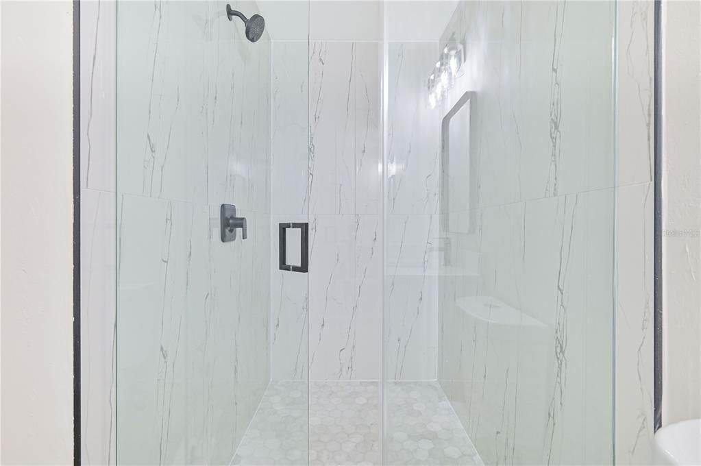 На продажу: $425,000 (5 спален, 0 ванн, 2217 Квадратных фут)