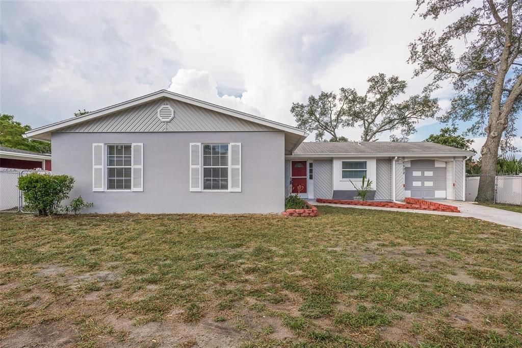 Active With Contract: $234,500 (3 beds, 2 baths, 1319 Square Feet)