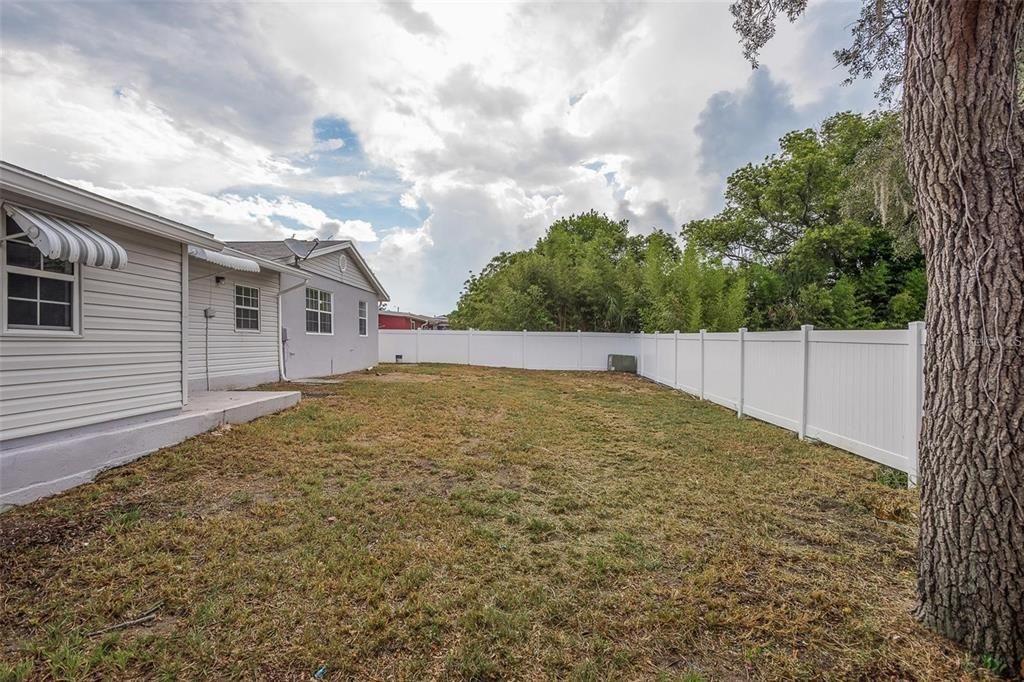 Active With Contract: $234,500 (3 beds, 2 baths, 1319 Square Feet)