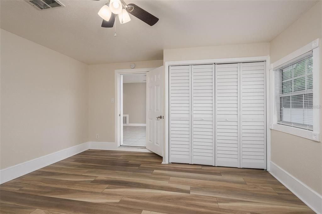 Active With Contract: $234,500 (3 beds, 2 baths, 1319 Square Feet)