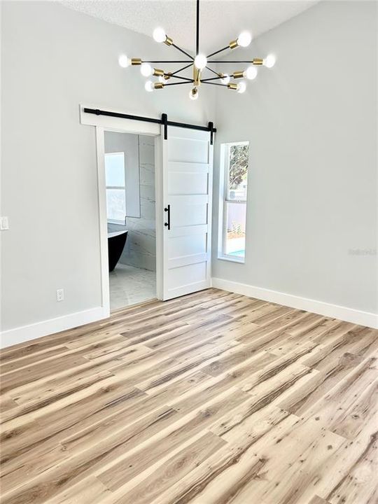 Activo con contrato: $425,000 (3 camas, 2 baños, 1542 Pies cuadrados)