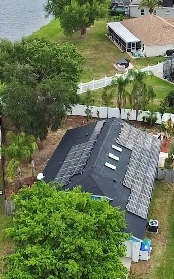 Activo con contrato: $425,000 (3 camas, 2 baños, 1542 Pies cuadrados)