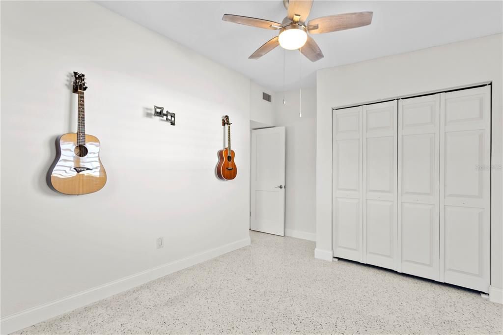 For Sale: $499,000 (3 beds, 2 baths, 1430 Square Feet)