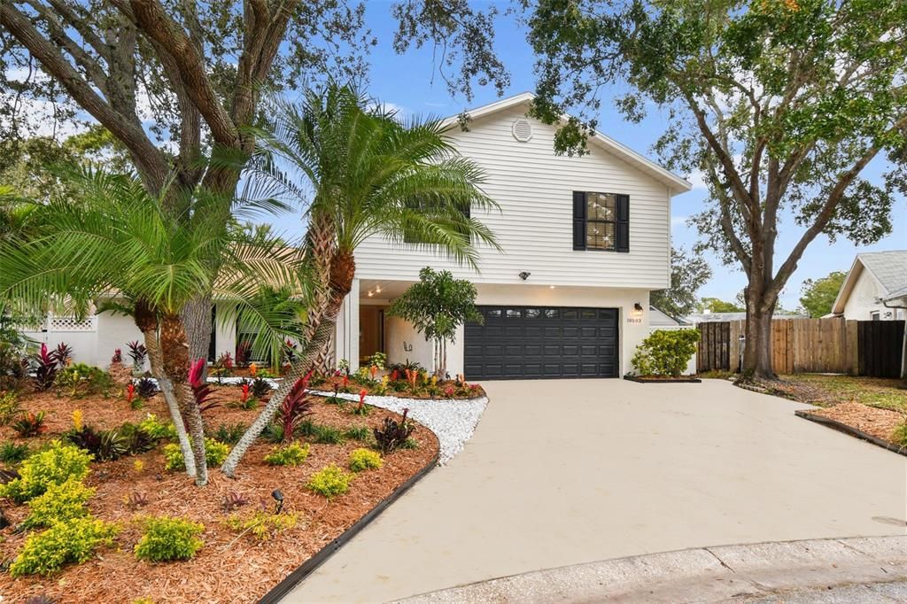 For Sale: $824,999 (6 beds, 3 baths, 2506 Square Feet)