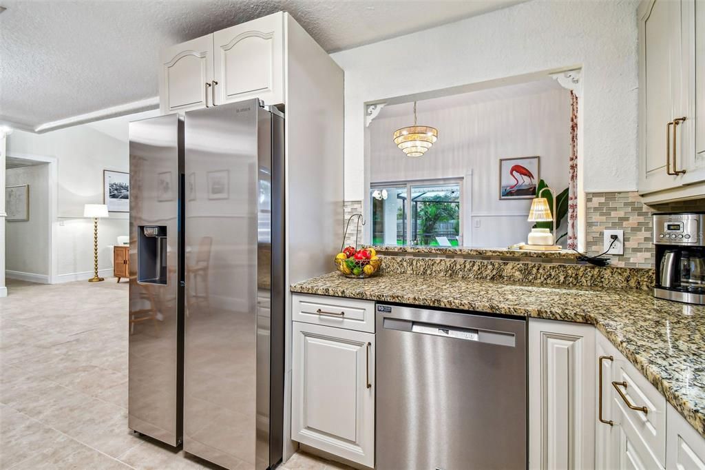 For Sale: $824,999 (6 beds, 3 baths, 2506 Square Feet)