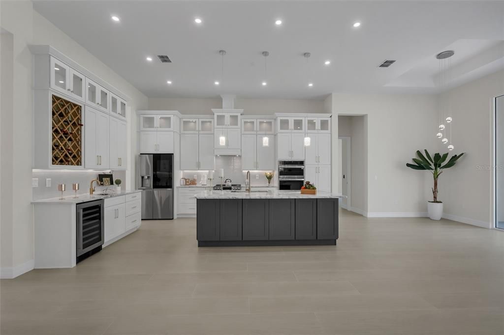 For Sale: $1,795,000 (5 beds, 4 baths, 4179 Square Feet)