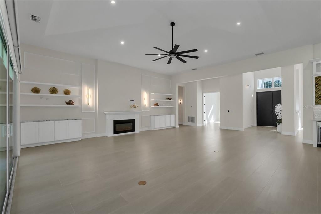 For Sale: $1,795,000 (5 beds, 4 baths, 4179 Square Feet)