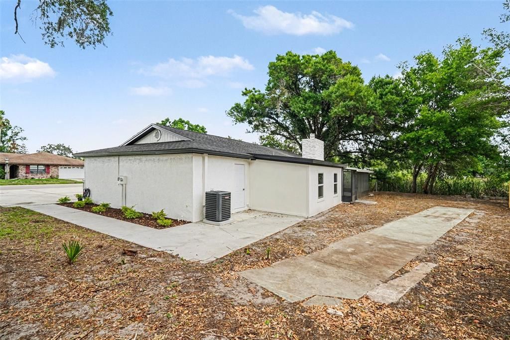For Sale: $364,900 (3 beds, 2 baths, 1586 Square Feet)