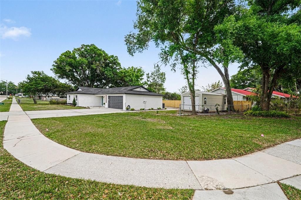 For Sale: $364,900 (3 beds, 2 baths, 1586 Square Feet)