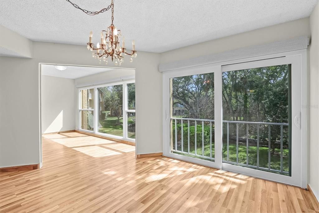 Под контрактом: $165,000 (2 спален, 2 ванн, 1450 Квадратных фут)