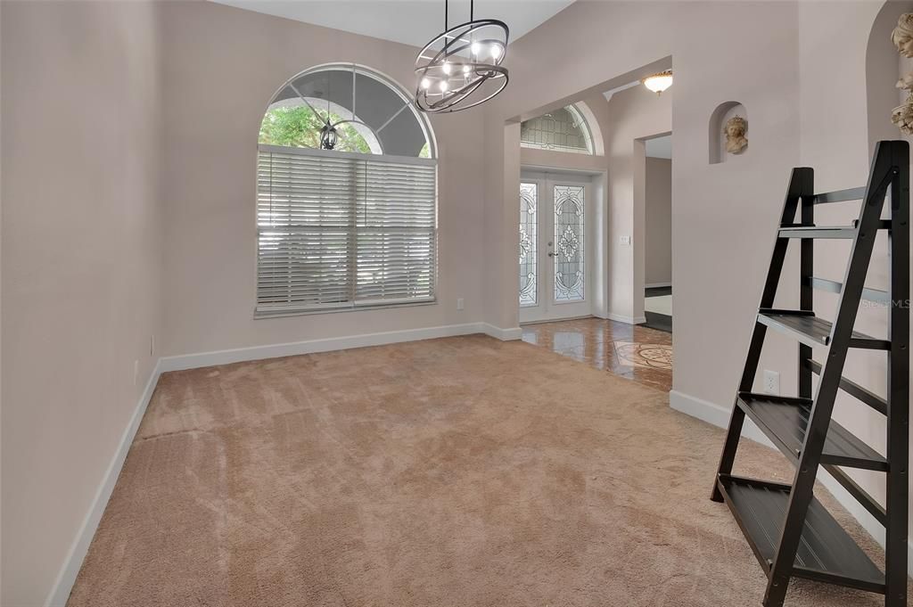 Activo con contrato: $470,000 (3 camas, 3 baños, 3087 Pies cuadrados)