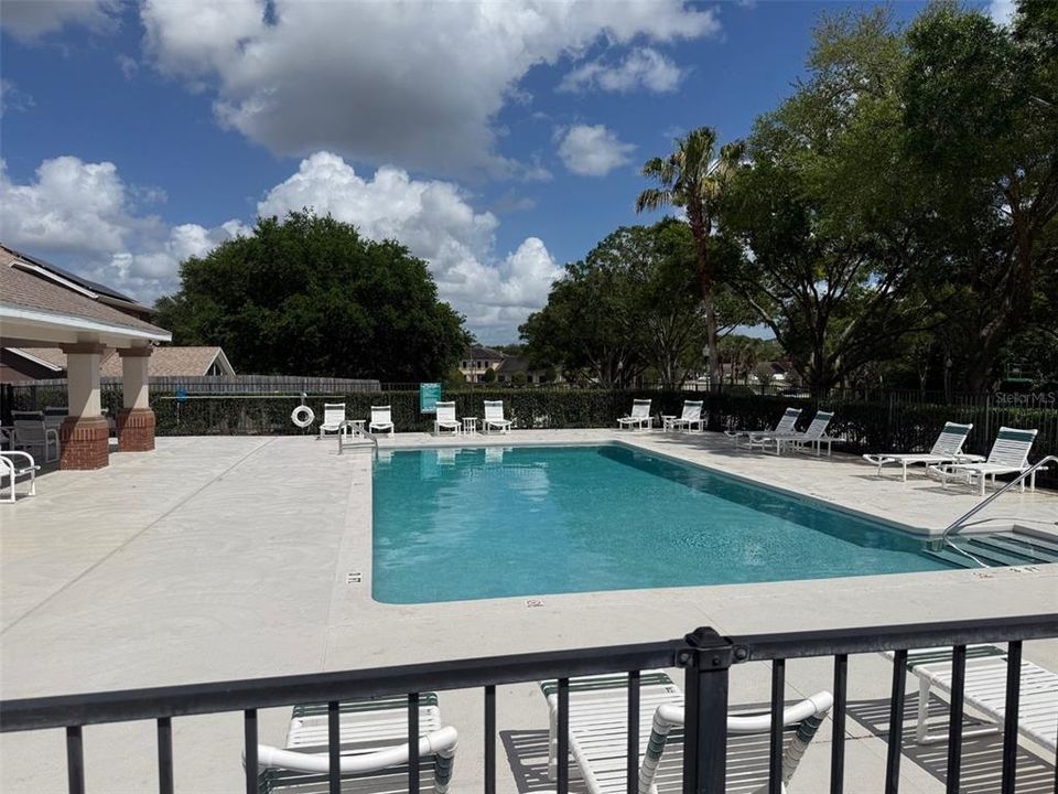 Activo con contrato: $470,000 (3 camas, 3 baños, 3087 Pies cuadrados)