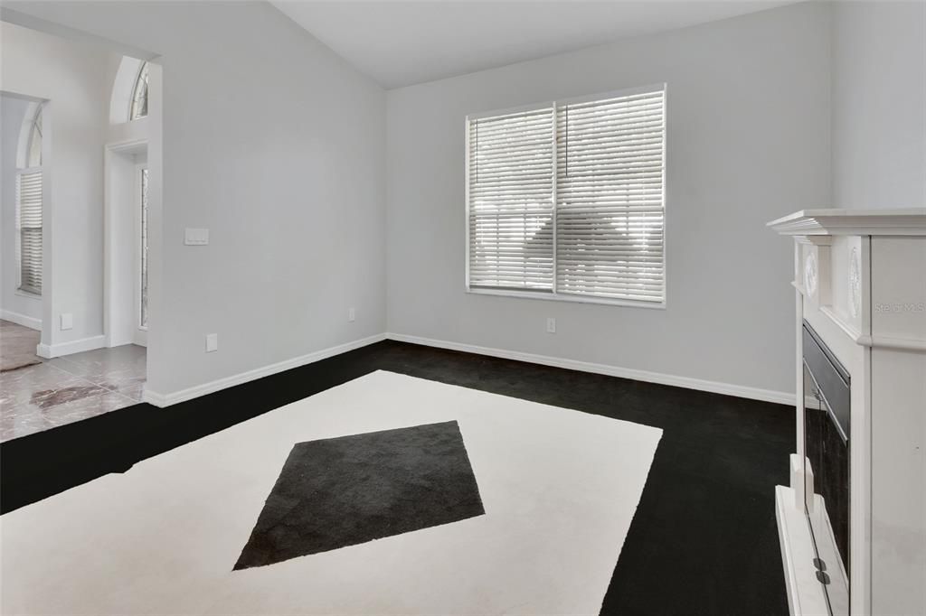 Activo con contrato: $470,000 (3 camas, 3 baños, 3087 Pies cuadrados)
