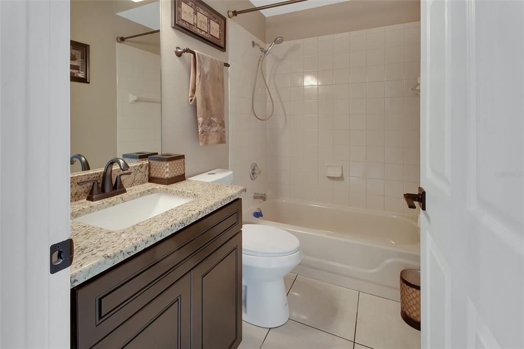 Activo con contrato: $470,000 (3 camas, 3 baños, 3087 Pies cuadrados)