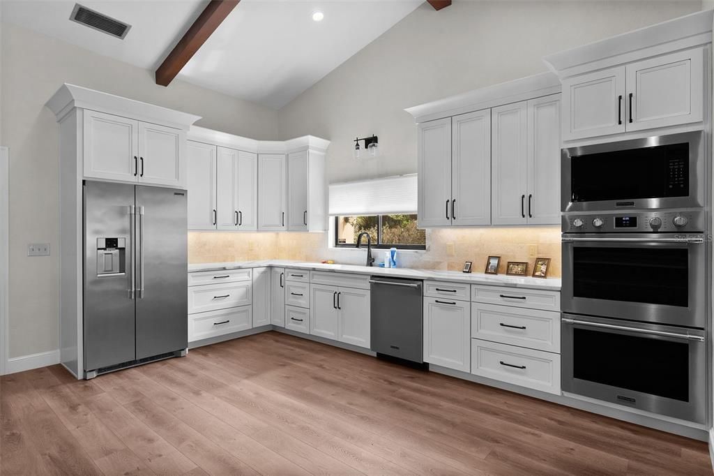 En Venta: $1,295,000 (3 camas, 3 baños, 2489 Pies cuadrados)