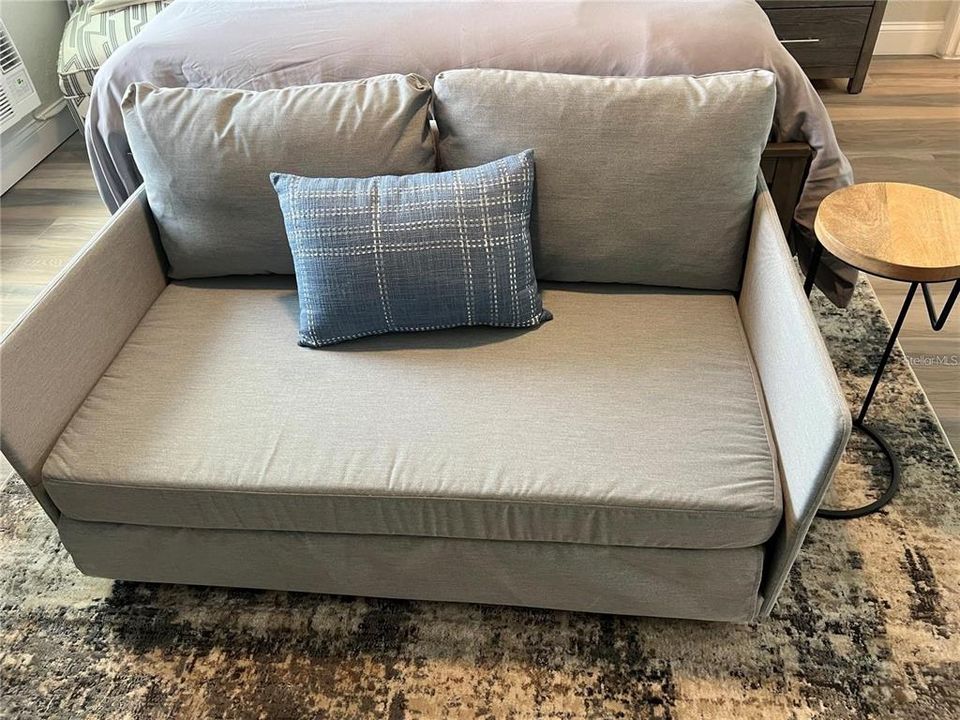 For Rent: $1,175 (0 beds, 1 baths, 336 Square Feet)
