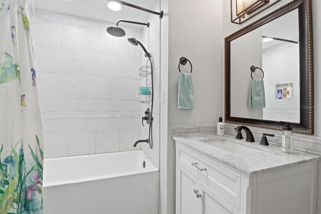 Active With Contract: $187,000 (3 beds, 2 baths, 1593 Square Feet)
