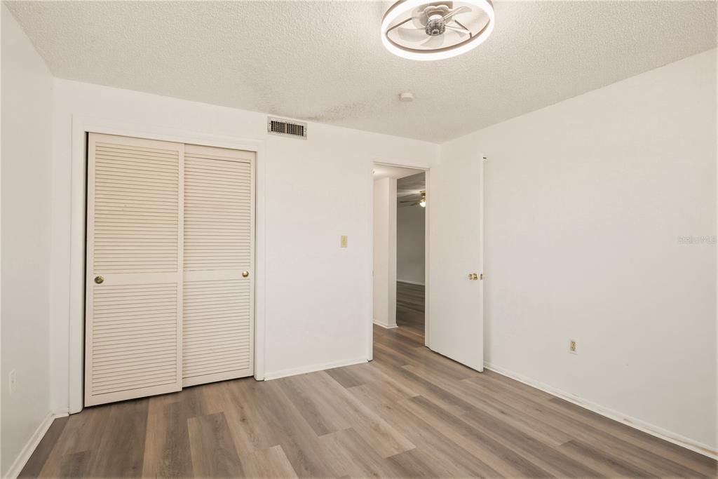 En Venta: $59,900 (2 camas, 2 baños, 888 Pies cuadrados)
