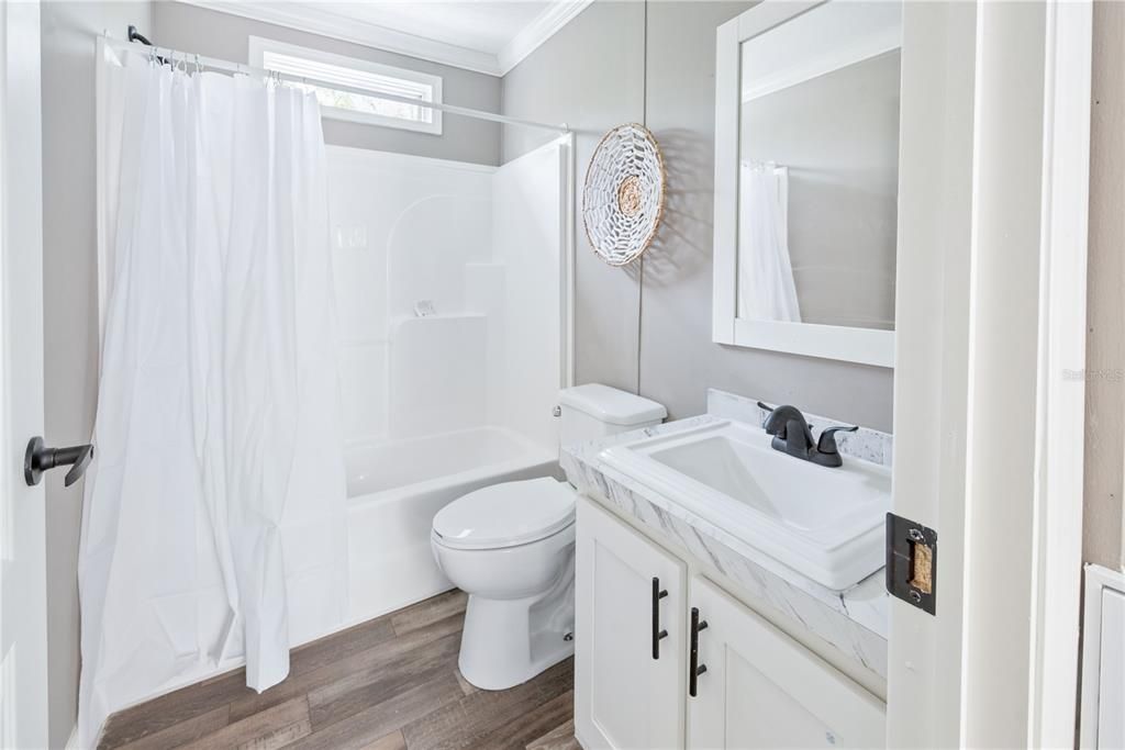 Activo con contrato: $229,500 (3 camas, 2 baños, 1260 Pies cuadrados)