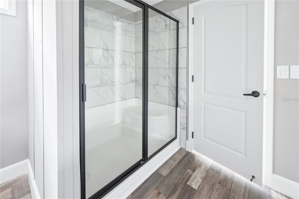 Activo con contrato: $229,500 (3 camas, 2 baños, 1260 Pies cuadrados)