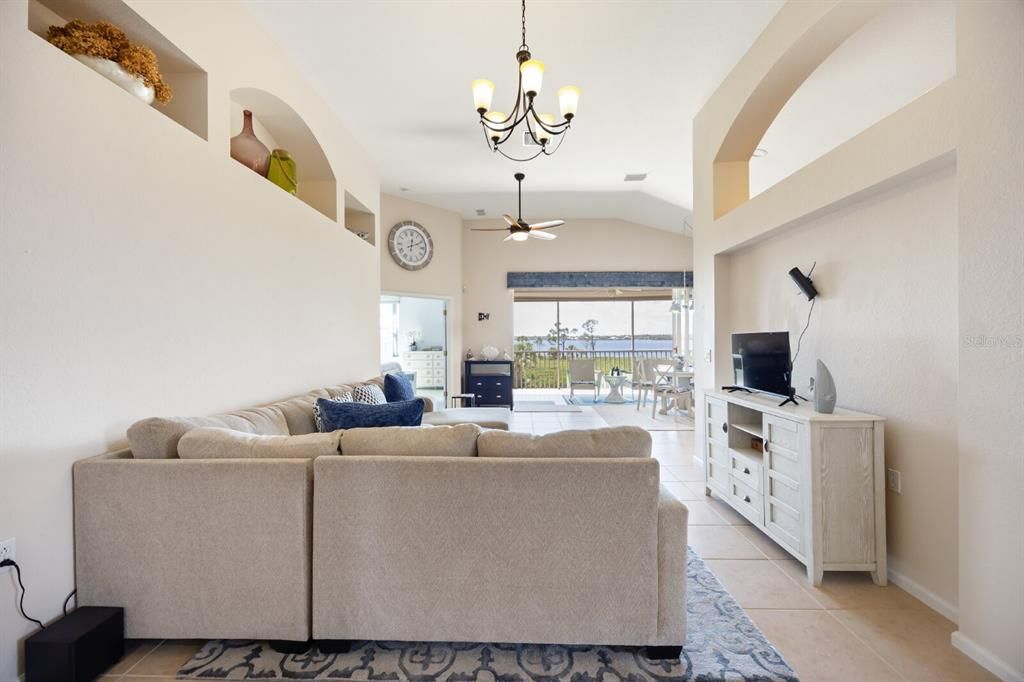 В аренду: $2,795 (3 спален, 2 ванн, 2041 Квадратных фут)