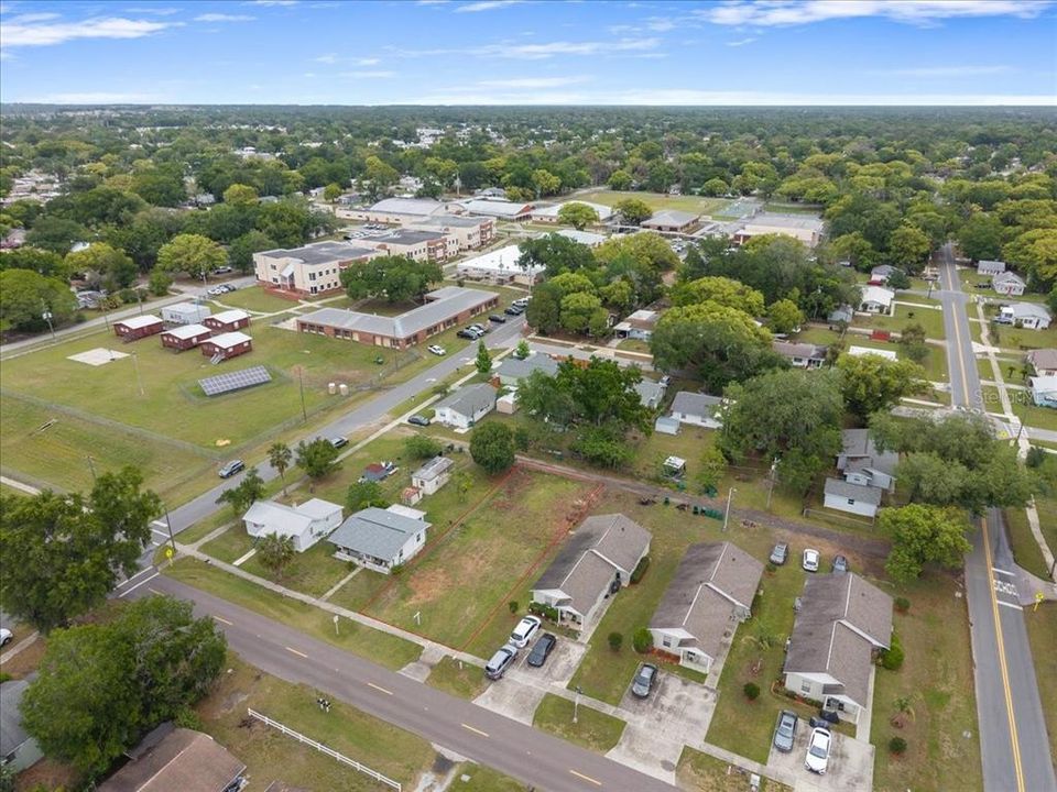 На продажу: $75,000 (0.16 acres)