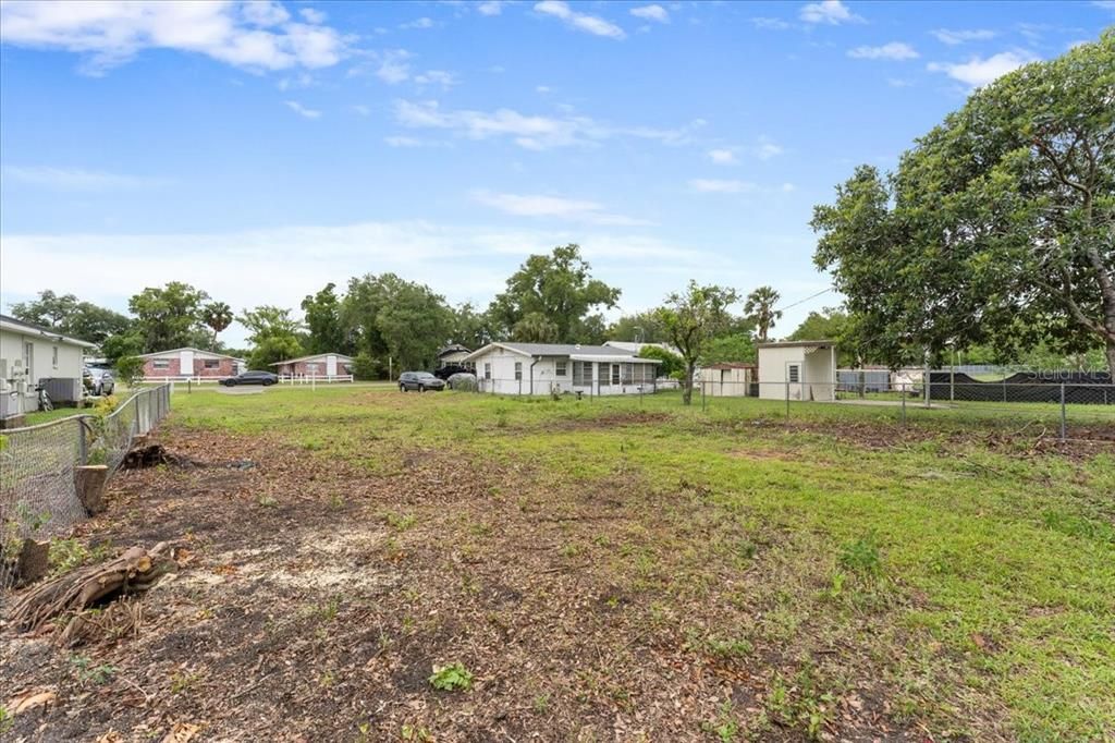 На продажу: $75,000 (0.16 acres)
