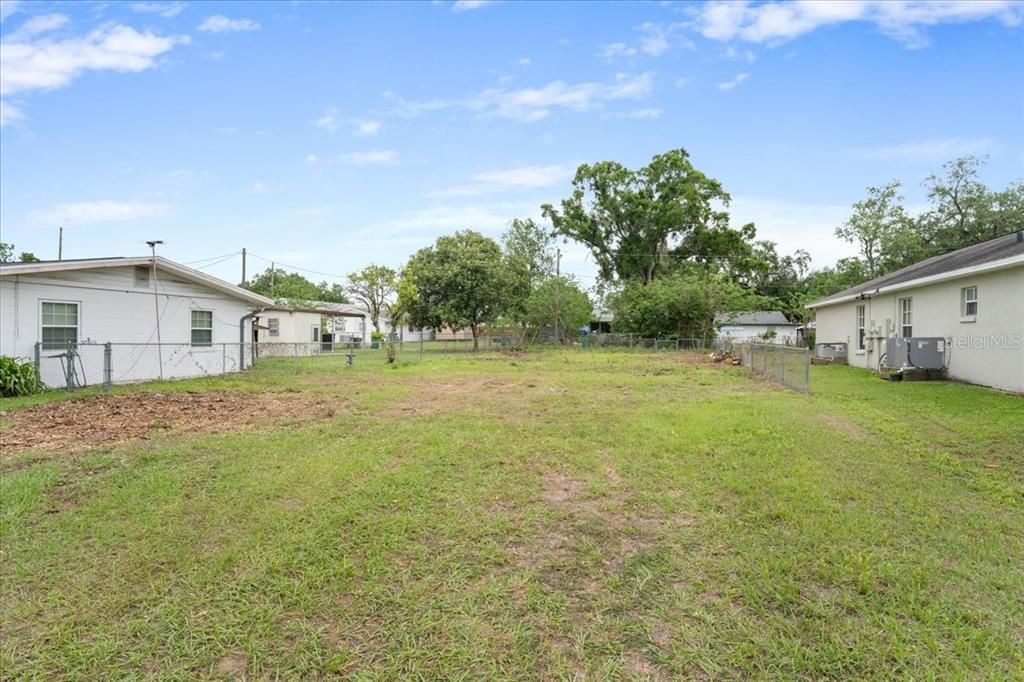 На продажу: $75,000 (0.16 acres)