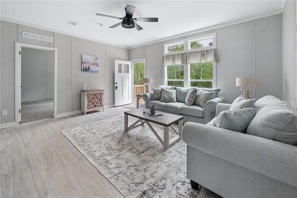 Active With Contract: $238,500 (4 beds, 2 baths, 1542 Square Feet)