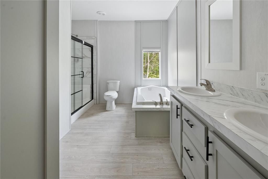 Active With Contract: $238,500 (4 beds, 2 baths, 1542 Square Feet)