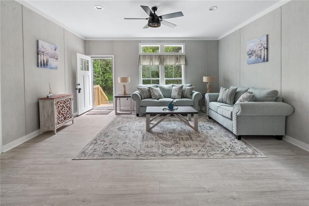 Active With Contract: $238,500 (4 beds, 2 baths, 1542 Square Feet)