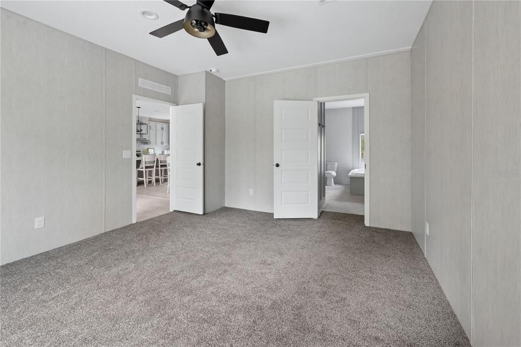 Active With Contract: $238,500 (4 beds, 2 baths, 1542 Square Feet)