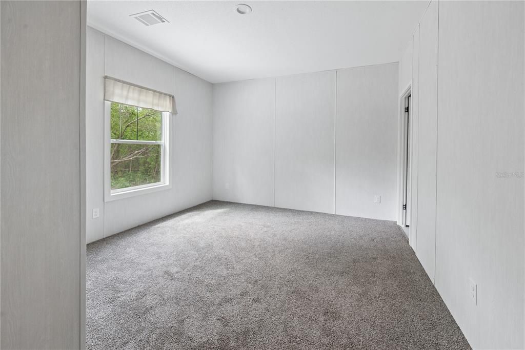 Active With Contract: $238,500 (4 beds, 2 baths, 1542 Square Feet)