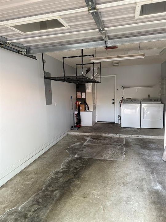 For Sale: $145,000 (2 beds, 2 baths, 902 Square Feet)