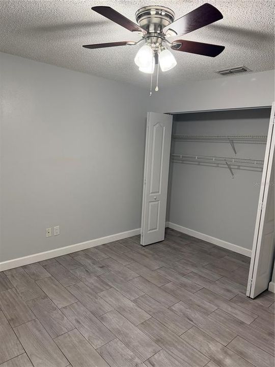 For Sale: $145,000 (2 beds, 2 baths, 902 Square Feet)