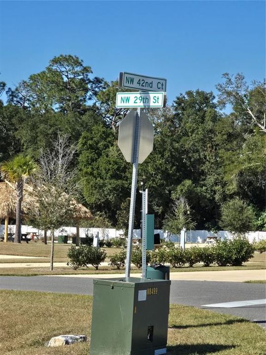 На продажу: $99,000 (0.07 acres)